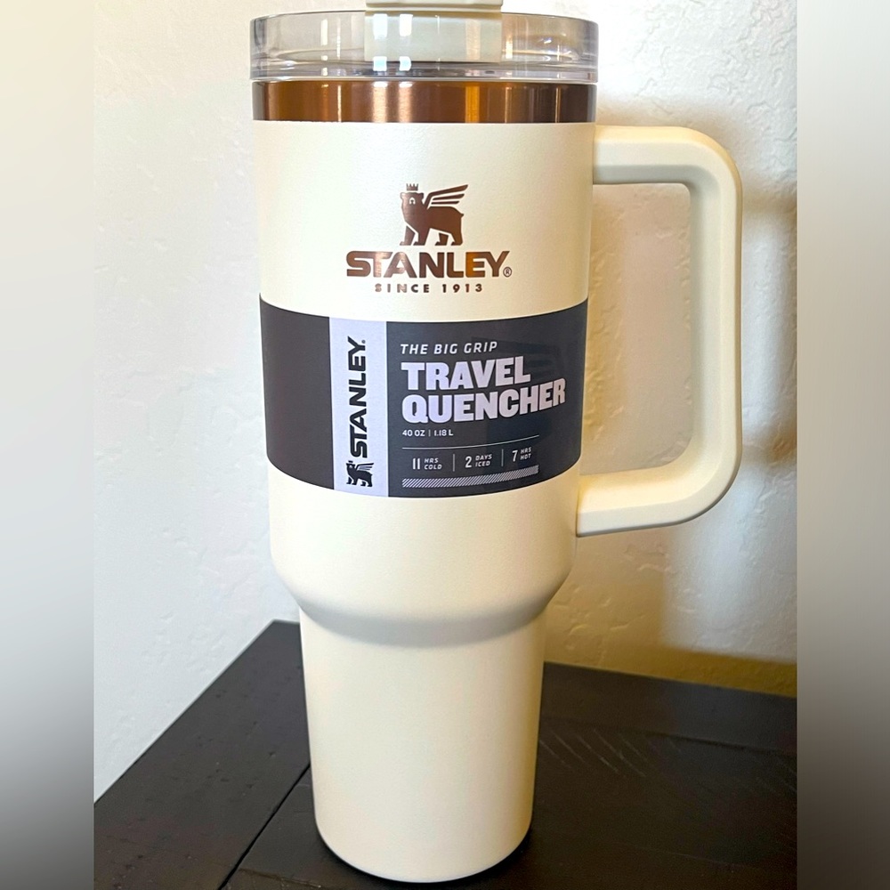 Stanley Quencher Magnolia 40oz NWT